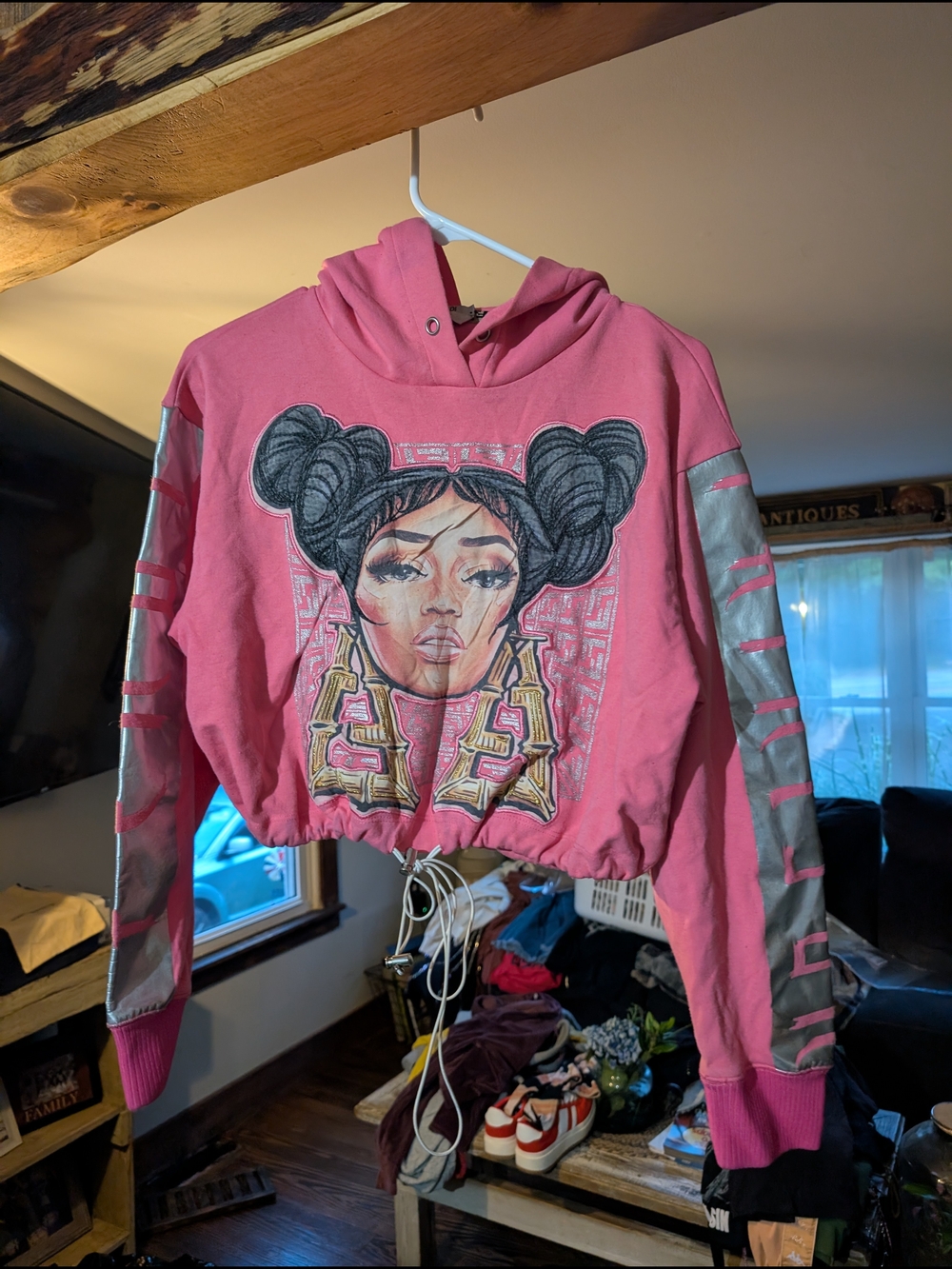 Pink Graphic Cropped Hoodie Sweatshirt with Hood FENDI FY0894